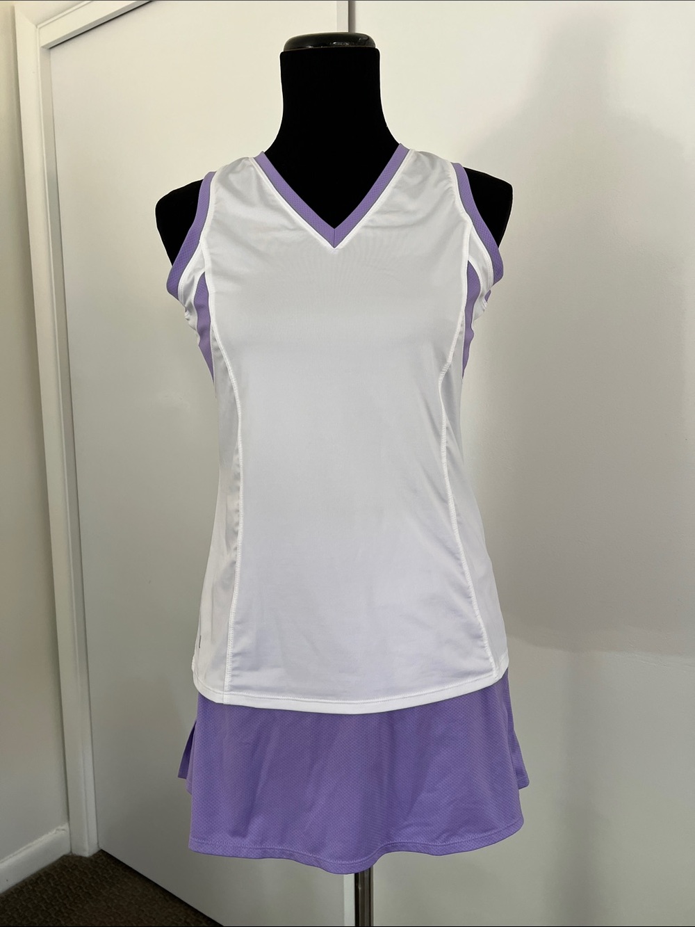 Tail White and Lavender Tennis Set